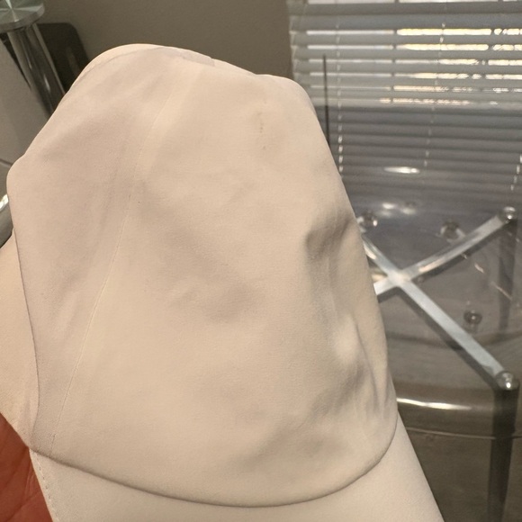 lululemon athletica Classic White Cap - Picture 4 of 4